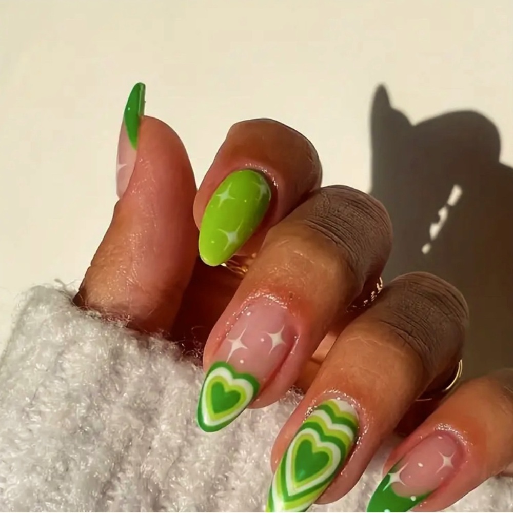 🍒🍒 Green Heart Press On Nails 24 Pieces❗️Final Price❗️